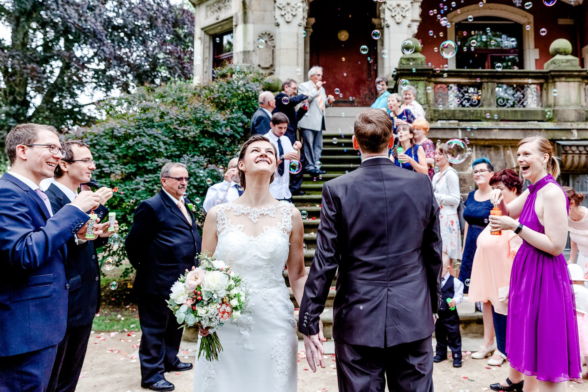 Standesämter in Dresden und Umgebung Goethealle Villa Weigang Treppe vorm Brunnen