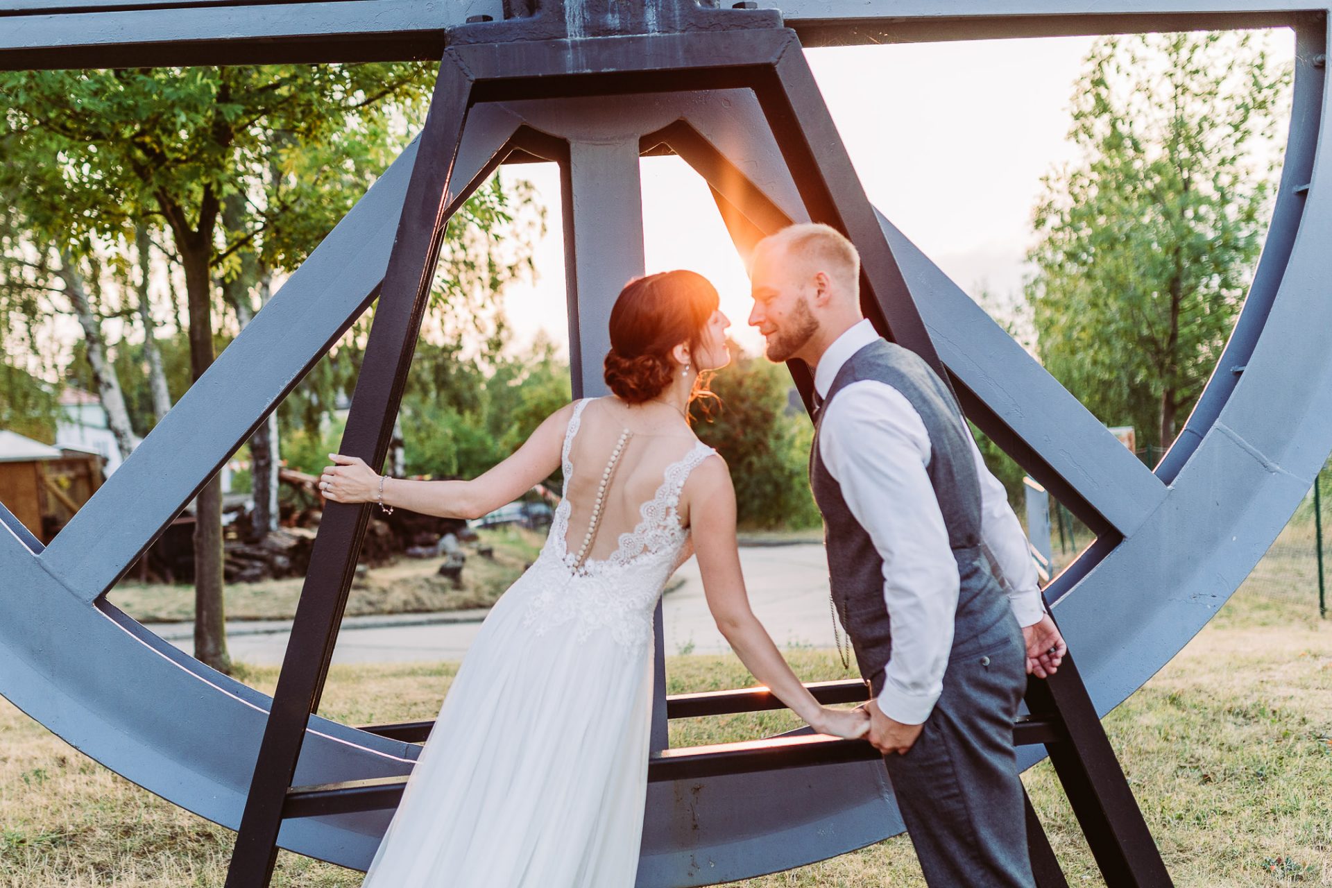 Hochzeitsfotograf Chemnitz Hochzeitsfotograf Chemnitz Nahaufnahme Brautpaar Sonnenuntergang