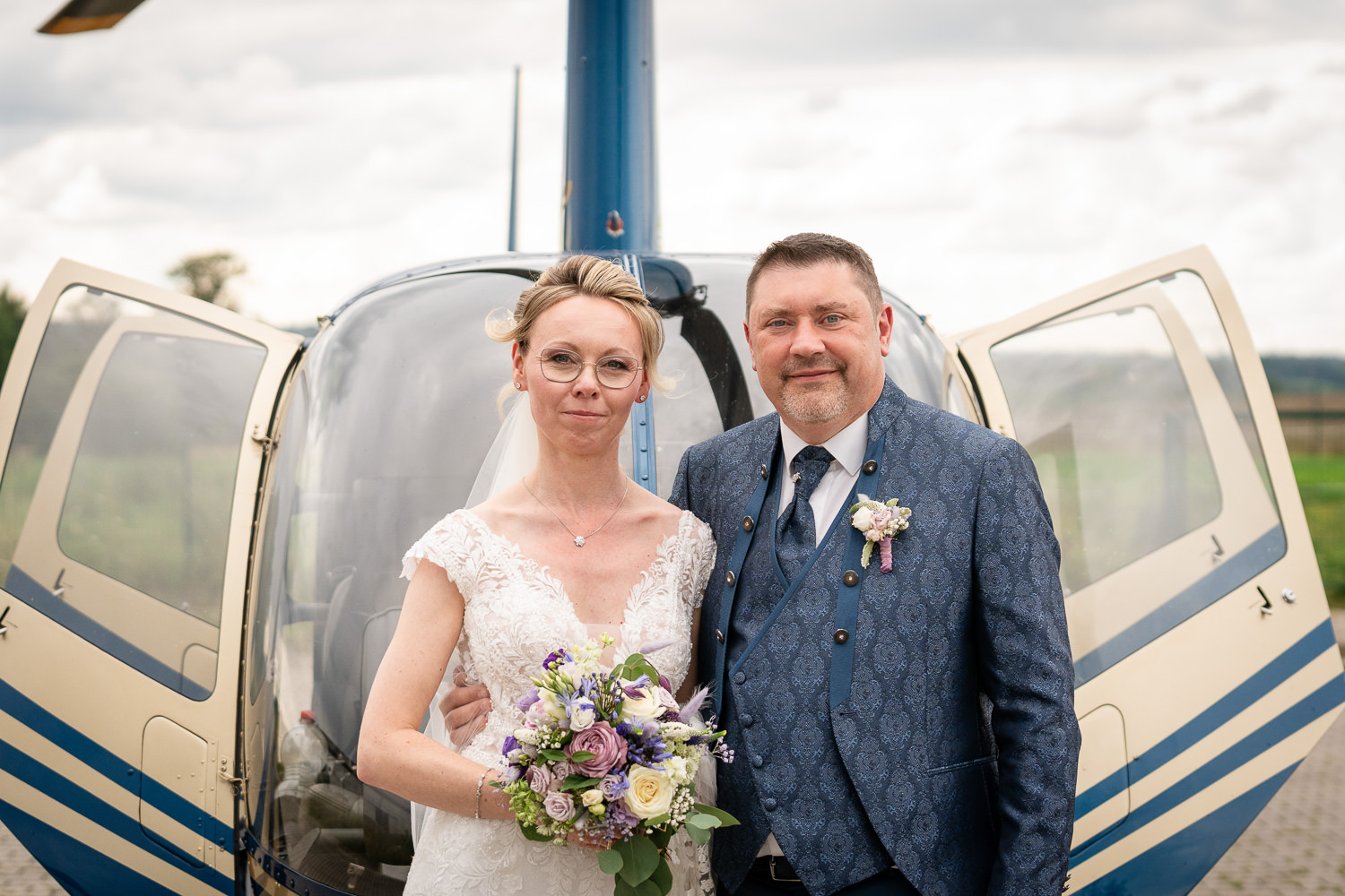Hubschrauber mit Brautpaar Hochzeit Dresden
