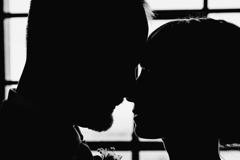 Aufnahmen Brautpaar Marienschacht Bannewitz Gegenlicht Schwarz Weiß